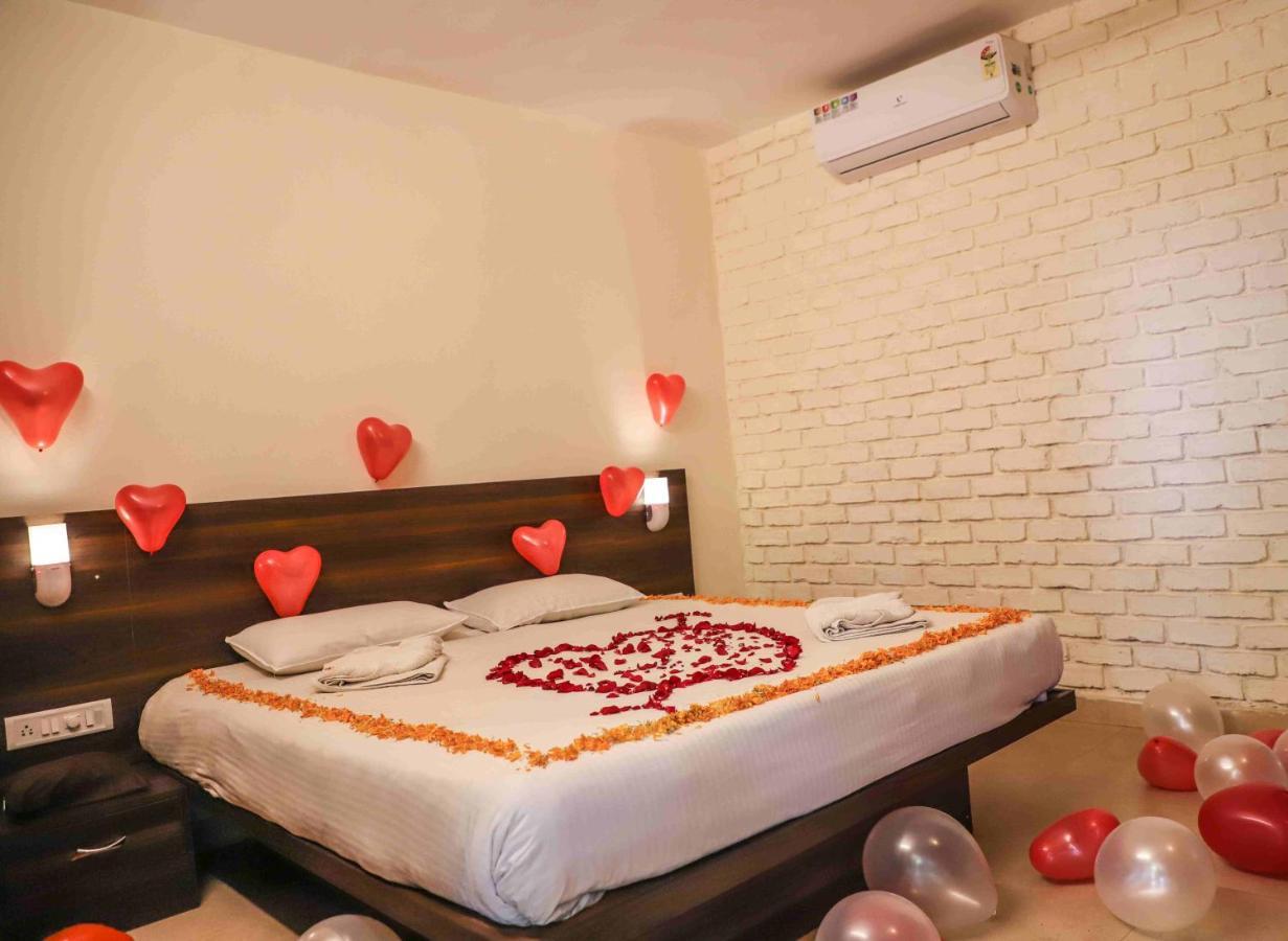 Hotel On The Rocks Mahabaleshwar Ngoại thất bức ảnh
