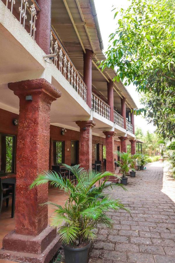 Hotel On The Rocks Mahabaleshwar Ngoại thất bức ảnh