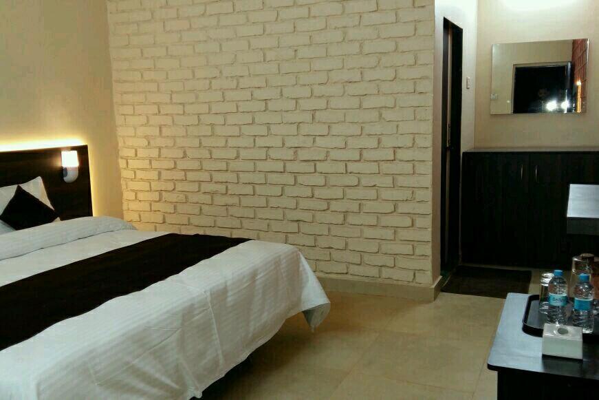 Hotel On The Rocks Mahabaleshwar Ngoại thất bức ảnh